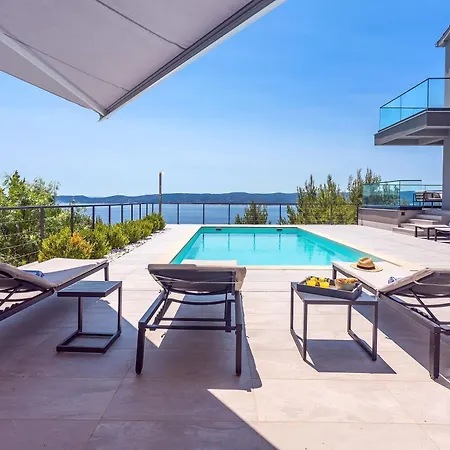 Holiday home In Mit Tollem Pool Und Meerblick *